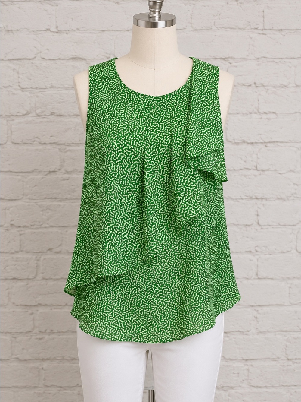 Anthropologie HD in Paris "Sungarden"
Geometric Tank Blouse, Size 10, EUC - Picture 3 of 8